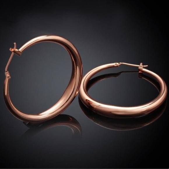 NEW 18K ROSE GOLD 1.5” ROUND HOOPS, NICE EARRINGS, CUTE EARRINGS - Picture 2 of 4